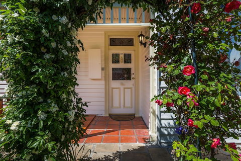 Rosehaven Cottage - Maitland Accommodation 0