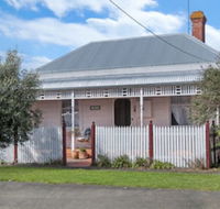 Ginabella - Maitland Accommodation