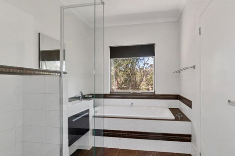 Tree Lodge - Maitland Accommodation 5