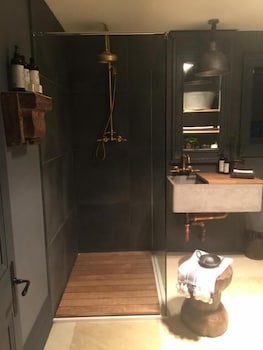 Elm Cottage Barn - Maitland Accommodation 4