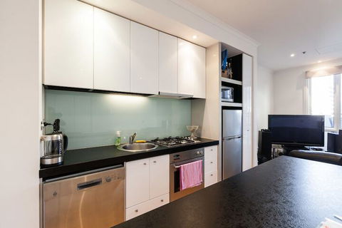 CLAUDE, 2BDR Melbourne Apartment - Maitland Accommodation 4