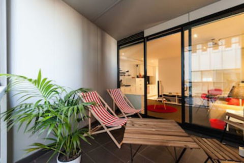 CLARK, 1BDR Melbourne Apartment - Maitland Accommodation 0