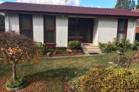 Three Sisters Garden Cottage - Maitland Accommodation 6
