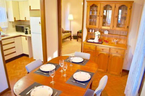 Three Sisters Garden Cottage - Maitland Accommodation 2