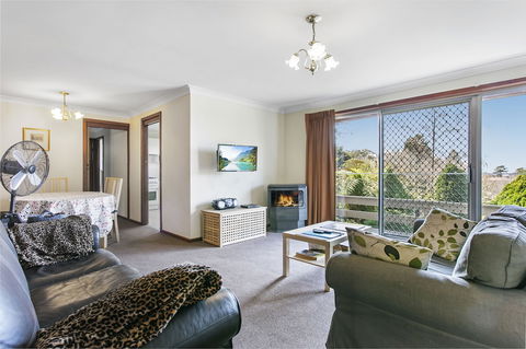 Wentworth Rose - Maitland Accommodation 1