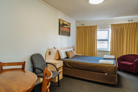 Canning Bridge Auto Lodge - Maitland Accommodation 6