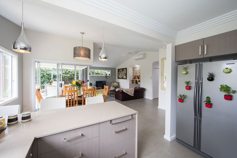 Armidale Cottage - Maitland Accommodation 3