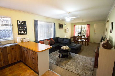 Manilla Cottage - Manilla NSW - Maitland Accommodation 2