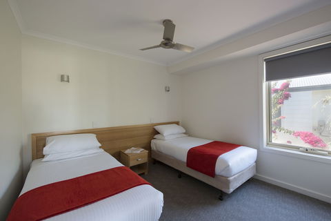 The Retreat At West Beach Parks - Maitland Accommodation 4
