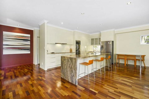 ANGOURIE HOUSE SALT VILLAGE - Maitland Accommodation 3