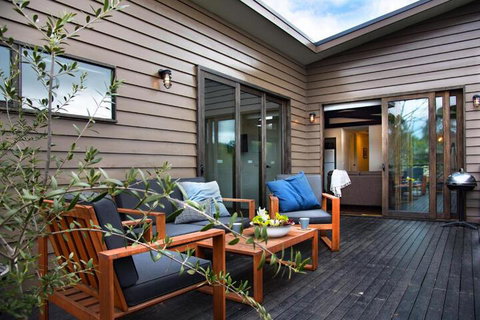 Halcyon - Maitland Accommodation 2