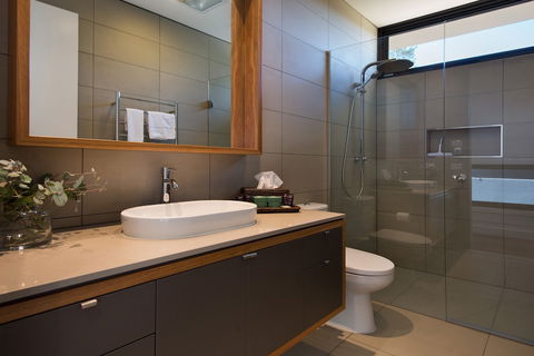 Aura House - Maitland Accommodation 5
