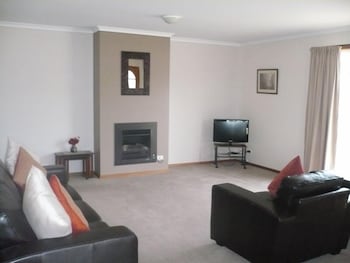 Parklake Holiday Units - Maitland Accommodation 5