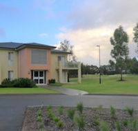 Jewel in the Crowne - Maitland Accommodation