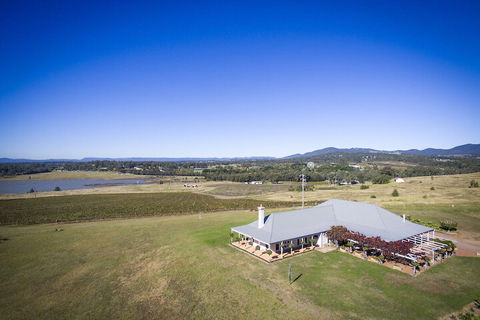 Holman Estate - Maitland Accommodation 3
