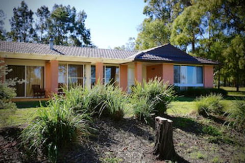 Verona Vineyard Cottage - Maitland Accommodation 0
