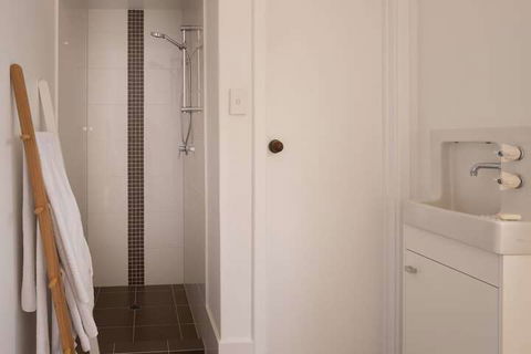 The Kinninmont House - Maitland Accommodation 2