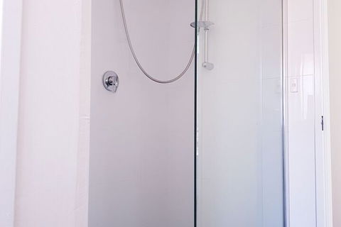 Clayton Apartment - Maitland Accommodation 7
