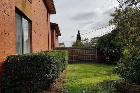 Clayton Apartment - Maitland Accommodation 3