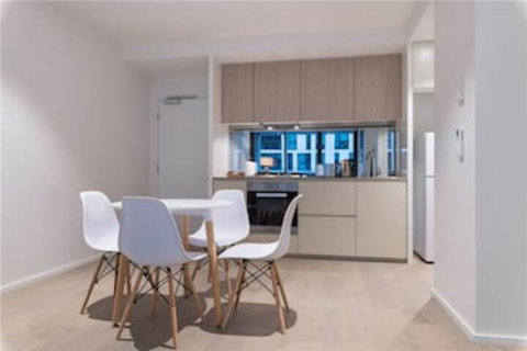 APC On Collins - Maitland Accommodation 0