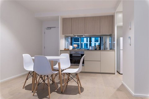 APC On Collins - Maitland Accommodation 2