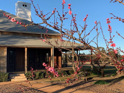 Yarrabandai Creek Homestead - Maitland Accommodation 1