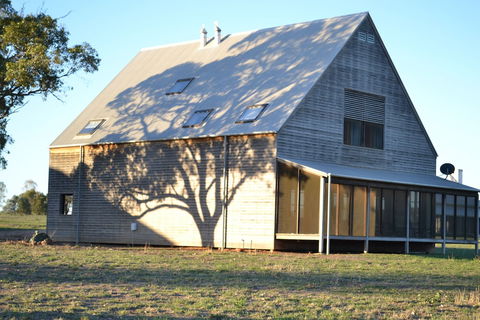 Yarrabandai Creek Homestead - Maitland Accommodation 2