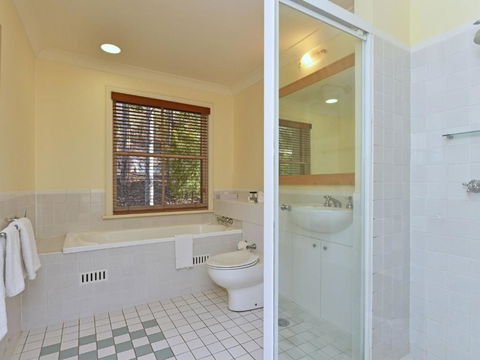 Villa 3br Chambourcin Resort Condo Located Within Cypress Lakes Resort (nothing Is More Central) - Maitland Accommodation 4