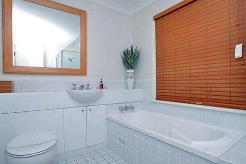 Villa Executive 2br Valley Views Resort Condo Located Within Cypress Lakes Resort (nothing Is More Central) - Maitland Accommodation 2