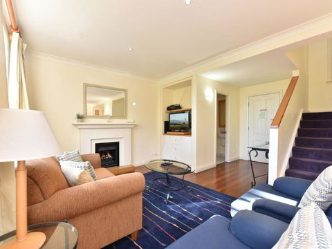 Villa Executive 2br Barbera Resort Condo Located Within Cypress Lakes Resort (nothing Is More Central) - Maitland Accommodation 5