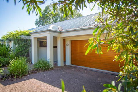 Potteroo - Maitland Accommodation 1