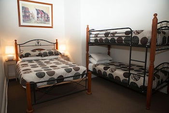 Jack Duggans Irish Pub - Maitland Accommodation 5