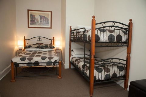 Jack Duggans Irish Pub - Maitland Accommodation 6