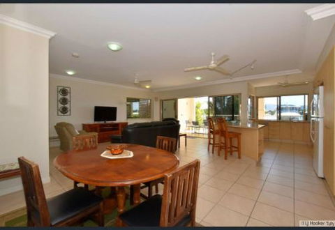 Poinciana Terraces - Maitland Accommodation 3