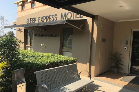 Arena Hotel - Maitland Accommodation 2