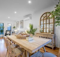 AUJOY 3 Bed Townhouse Burwood 3 - Maitland Accommodation