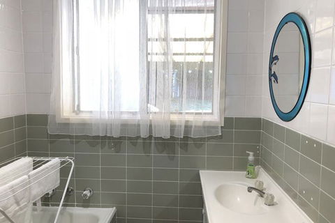 Canberra Entire House 3 Bedroom - Maitland Accommodation 7