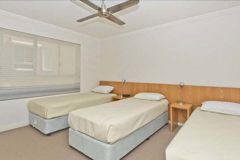 Deep Blue 20 - Maitland Accommodation 2