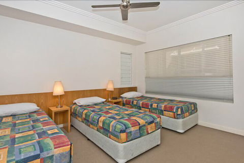 Deep Blue 20 - Maitland Accommodation 0