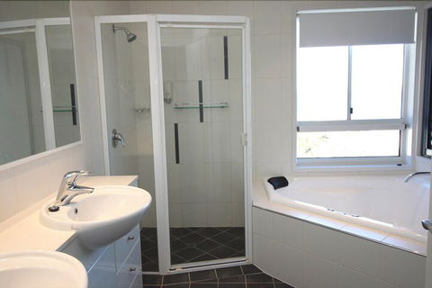 Deep Blue 14 - Maitland Accommodation 5