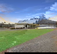 Brokenback Views Country Estate - Maitland Accommodation