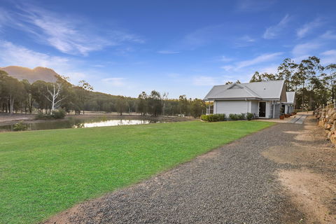 Brokenback Views Country Estate - Maitland Accommodation 0