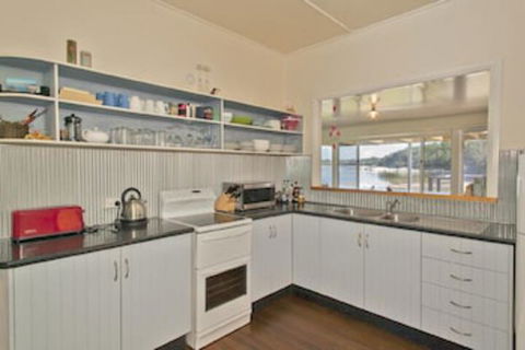 Lobster Cottage Sawtell NSW - Maitland Accommodation 0