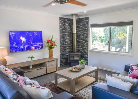 Yungaburra  Lodge - Maitland Accommodation 6
