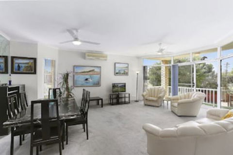 Solitaire 1 Sawtell NSW - Maitland Accommodation 0