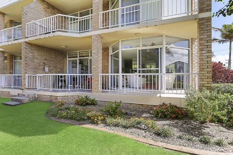 Solitaire 1 Sawtell NSW - Maitland Accommodation 1