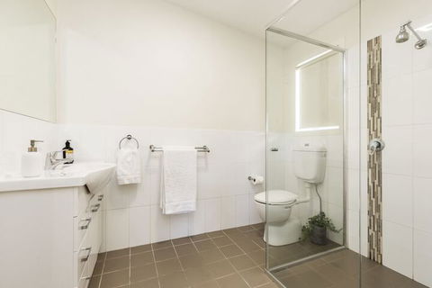 2 Bedroom With Parking Near Central Cessnock - Maitland Accommodation 5