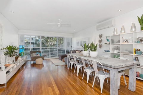 COASTAL CHIC At CASUARINA - Maitland Accommodation 5