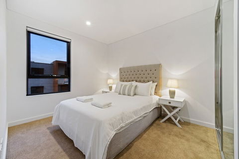HomeHotel New & Comfort 3 Bedrooms - Maitland Accommodation 3