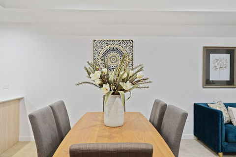HomeHotel New & Comfort 3 Bedrooms - Maitland Accommodation 7